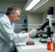 Metode UPLC-ESI-MS/MS Baru, Cepat, dan Sensitif untuk Analisis Simultan 13 Neurotransmitter di Otak Tikus